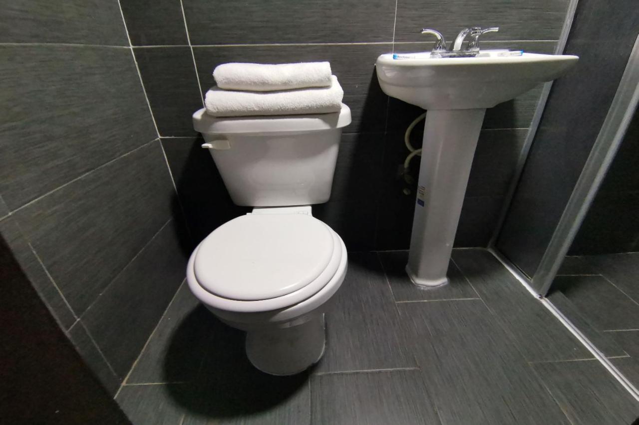 Capital O Hotel Plaza, Μεξικάλι Εξωτερικό φωτογραφία